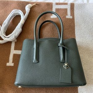 Kate Spade Margaux Medium satchel. Basically brand new.